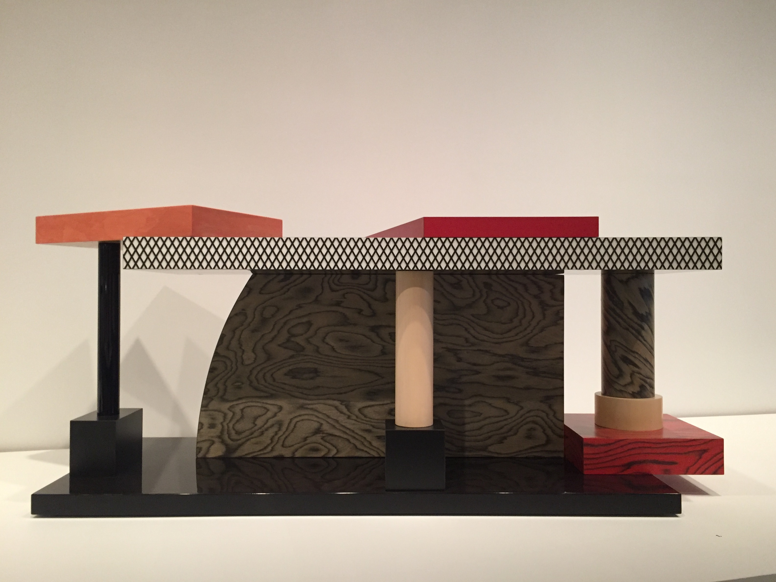 Turtle consol by Ettore Sottsass in the MET show Photo: Cristina Guadalupe Galván